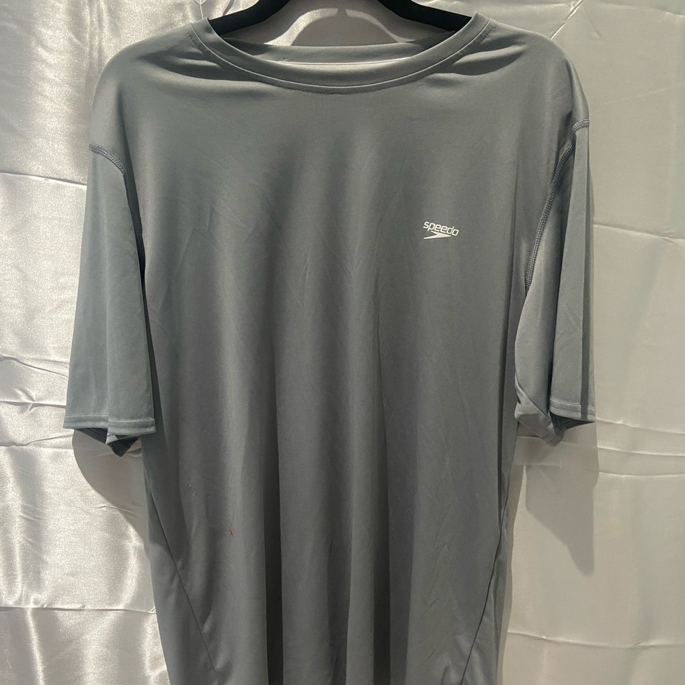 2/$30 Speedo L Shirt